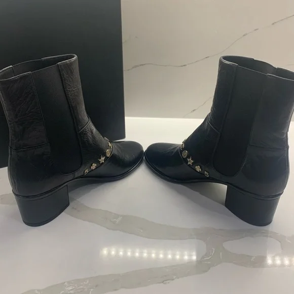 Chanel boots size 39 new black with gold - Picture 10 of 10